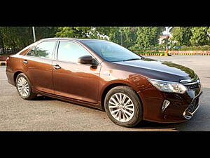 Second Hand Toyota Camry Hybrid in Gurgaon