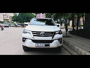 Second Hand Toyota Fortuner 2.8 4x4 AT in Delhi