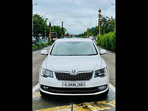 Second Hand Skoda Superb Style TDI AT in Surat