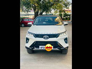 Second Hand Toyota Fortuner 4X2 AT 2.8 Legender in Lucknow