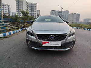 Second Hand वोल्वो v40 क्रॉस कंट्री डी3 in कोलकाता