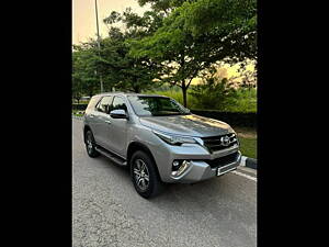 Second Hand Toyota Fortuner 2.8 4x2 MT [2016-2020] in Chandigarh