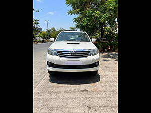 Second Hand Toyota Fortuner 3.0 4x2 MT in Mumbai