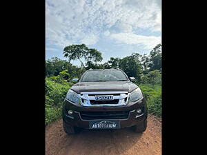 Second Hand Isuzu D-Max V-Cross 4x4 in Pune