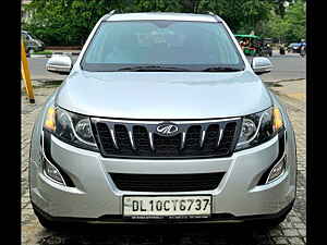 Second Hand महिंद्रा XUV500 w6 ऑटोमैटिक in दिल्ली