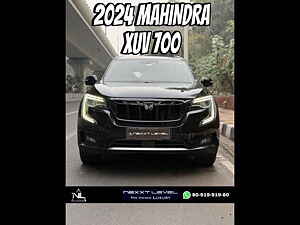 Second Hand महिंद्रा xuv700 AX7 लग्ज़री पैक डीज़ल एटी 7 सीटर in दिल्ली