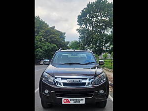 Second Hand Isuzu D-Max V-Cross 4x4 in Chandigarh