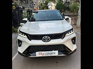 Second Hand Toyota Fortuner 2.8 4X2 AT in Hyderabad