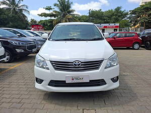 Second Hand Toyota Innova 2.5 GX 8 STR in Bangalore