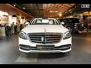 Second Hand Mercedes-Benz S-Class Maybach S 560 in Delhi