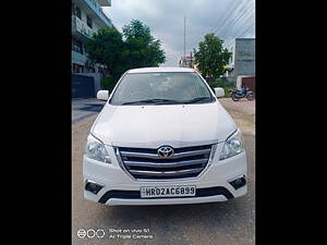 Second Hand Toyota Innova 2.5 G 7 STR BS-IV in Chandigarh