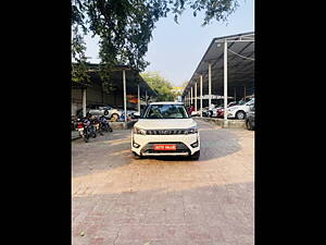 Second Hand Mahindra XUV300 1.5 W8 (O) AMT [2019-2020] in Lucknow