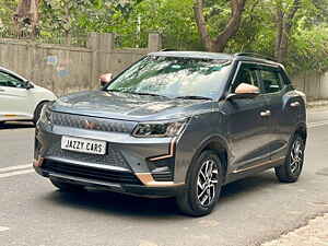 Second Hand महिंद्रा xuv400 EL 39.4 kwh in दिल्ली