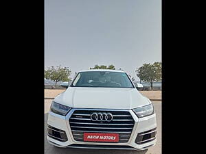 Second Hand Audi Q7 45 TDI Technology Pack in Ahmedabad