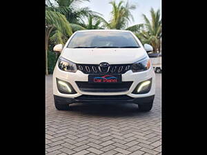 Second Hand Mahindra Marazzo M8 7 STR in Surat