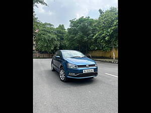 Second Hand Volkswagen Polo Highline Plus 1.2( P)16 Alloy [2017-2018] in Delhi