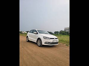 Second Hand Volkswagen Polo Highline1.2L (P) in Nashik