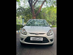 Second Hand Ford Figo Duratec Petrol Titanium 1.2 in Kolkata