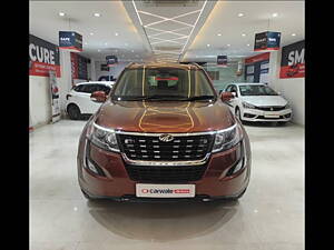 Second Hand Mahindra XUV500 W11 in Kanpur