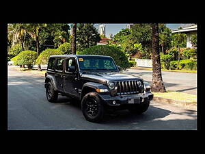 Second Hand Jeep Wrangler Unlimited in Delhi