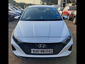 Second Hand Hyundai Elite i20 Asta 1.2 IVT Dual Tone in Bangalore