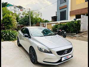 Second Hand वोल्वो v40 d3 काइनेटिक in हैदराबाद