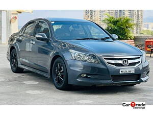 Honda Accord Price - Images, Colors & Reviews - CarWale