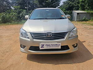 Second Hand Toyota Innova 2.5 G 8 STR BS-IV in Bangalore