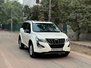 Second Hand மஹிந்திரா  xuv500 w9 in டெல்லி