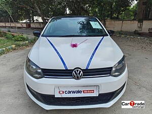 Second Hand Volkswagen Polo Highline1.2L (P) in Noida