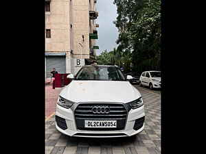 Second Hand ఆడి q3 35 tdi క్వాట్రో ప్రీమియం ప్లస్ in ఢిల్లీ