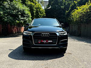 Second Hand Audi Q3 30 TDI Premium FWD in Delhi