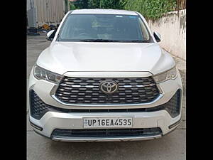 Second Hand Toyota Innova Hycross VX Hybrid 8 STR in Delhi