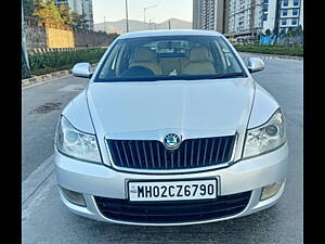 Second Hand Skoda Laura Elegance 2.0 TDI CR MT in Mumbai