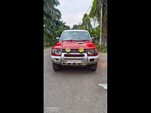 Second Hand Mitsubishi Pajero SFX 2.8 in Kolkata