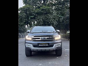 Second Hand Ford Endeavour Titanium 3.2 4x4 AT in Delhi