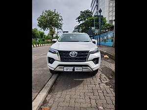 Second Hand Toyota Fortuner 2.8 4X4 AT in Mumbai