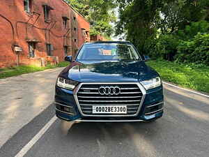 Second Hand ఆడి q7 45 tdi టెక్నాలజీ ప్యాక్ in ఢిల్లీ