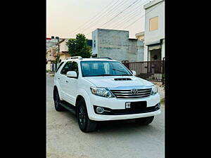 Second Hand Toyota Fortuner 3.0 4x4 AT in Chandigarh