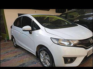 Second Hand Honda Jazz V Petrol in Guwahati