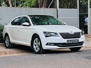 Second Hand Skoda Superb Style TDI AT in Pune