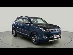 Second Hand महिंद्रा xuv300 w8 (o) 1.2 पेट्रोल एएमटी in दिल्ली