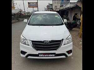 Second Hand Toyota Innova 2.5 GX BS IV 7 STR in Kishangarh