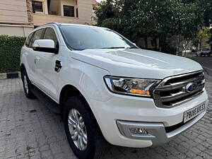 Second Hand Ford Endeavour Titanium 2.2 4x2 AT in Jalandhar