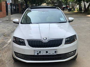 Second Hand Skoda Octavia 2.0 TDI CR Ambition Plus AT in Bangalore