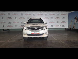 Second Hand Toyota Fortuner 3.0 4x4 MT in Coimbatore