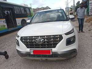 Second Hand Hyundai Venue SX 1.5 CRDi in Hyderabad