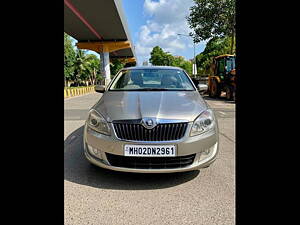 Second Hand Skoda Rapid 1.6 MPI Elegance Plus AT in Mumbai