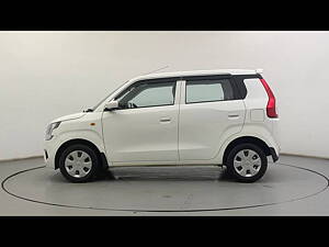 Second Hand Maruti Suzuki Wagon R VXI AMT in Ahmedabad