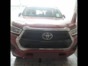 Second Hand Toyota Hilux High 4X4 AT in Gurgaon